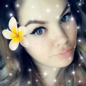 Meet your Posher, Alejandra